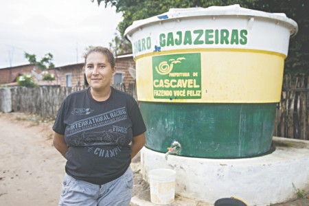 Caixas d'água são adquiridas com dinheiro do Carnaval